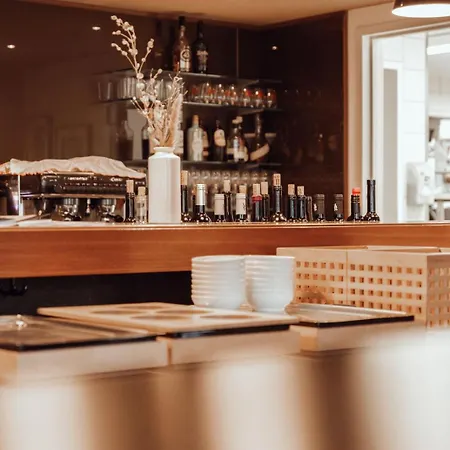 Encanto Restaurant *